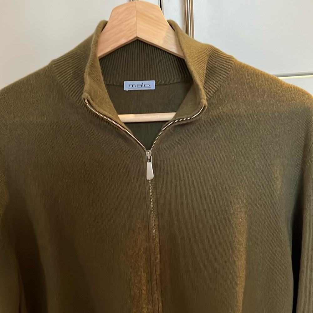 Malo EU size 52 like new green zip up sweater 100% cashmere